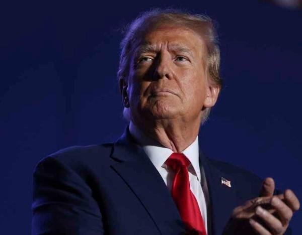 特朗普狂炒股：一季度进行3600多次股票买卖，平均每天交易近50次  涉英伟达苹果
