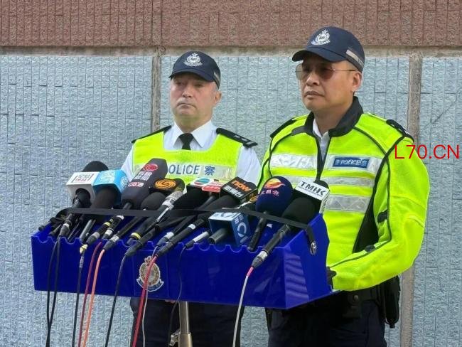 香港75岁司机疑油门当刹车撞8人