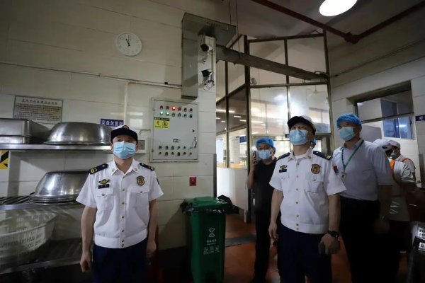 全方位护航“三考” 岳麓区消防救援大队深入各考点学校，开展考前消防安全专项检查