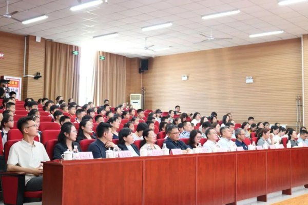 【全环境立德树人】红心汇育 星光同行——青岛西海岸新区海王路小学红色教联体启动！