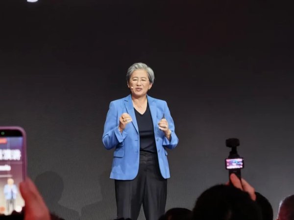 AMD苏姿丰现身上海: 主题演讲揭示AI发展的下一个阶段